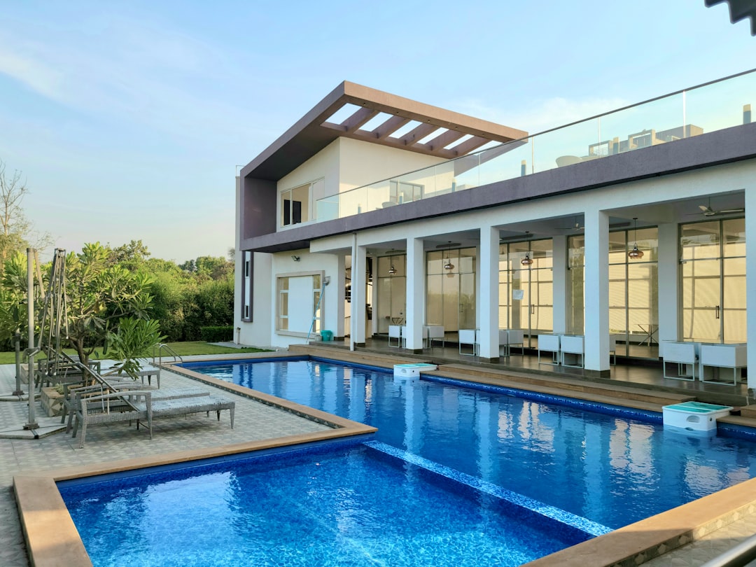 Easy install pool kits